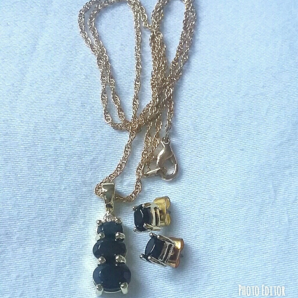 NWOT black onyx earring & necklace set